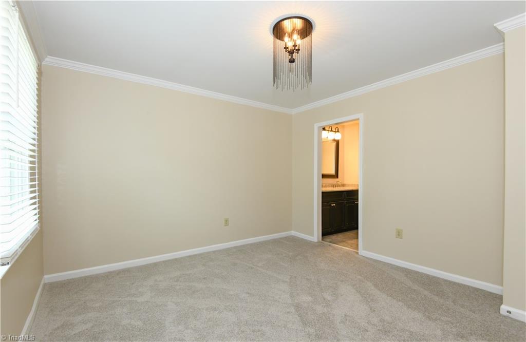 10 AppleTree Lane