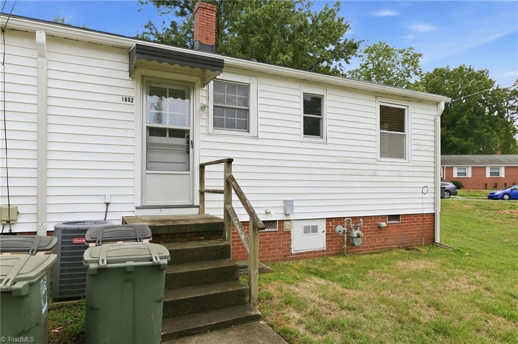 1802 Villa Drive