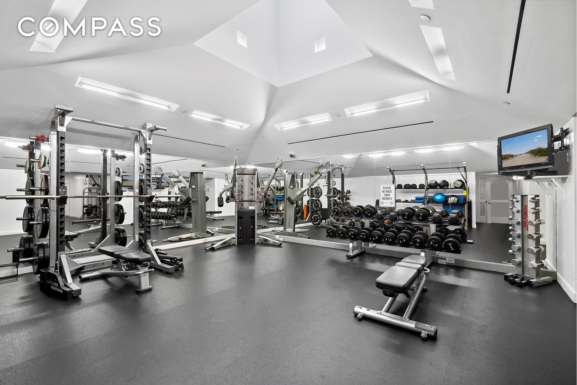 311 W Broadway 5G