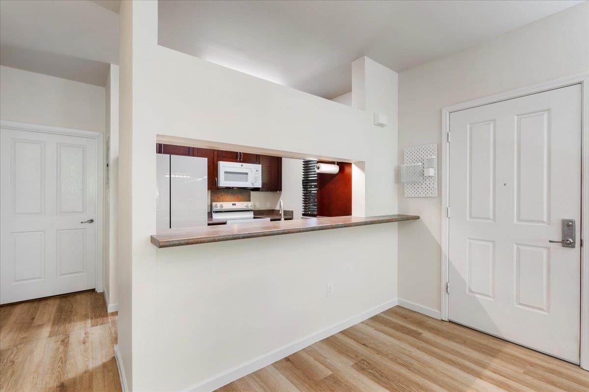 129 Hoowaiwai Loop Unit: 2101
