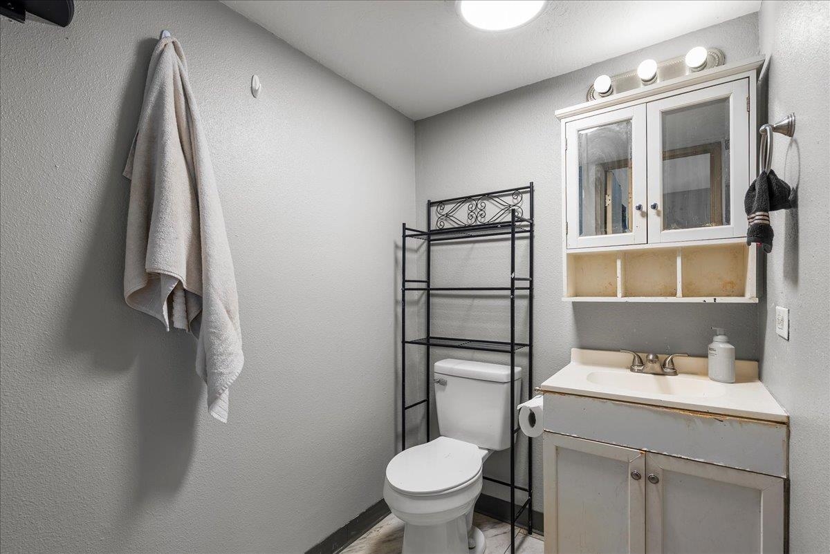 111 KAHULUI BEACH Rd Unit: B-314