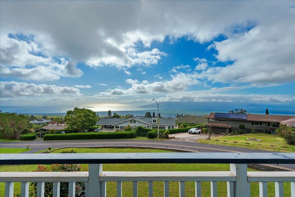 24 Kahoea Pl