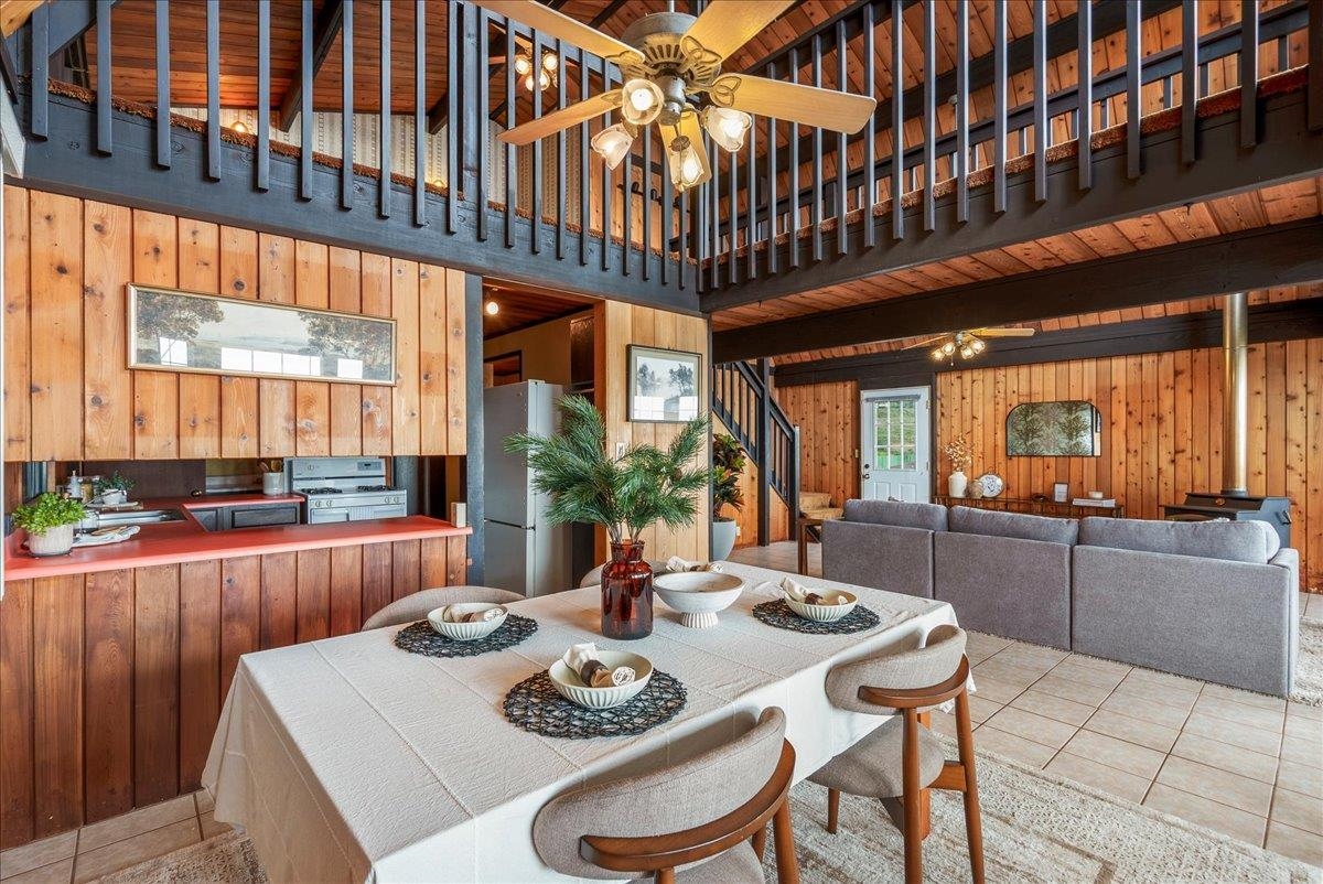 24 Kahoea Pl