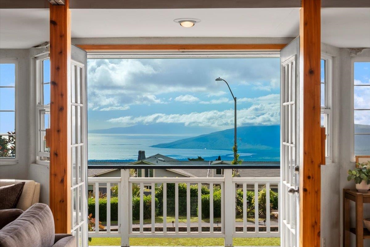 24 Kahoea Pl