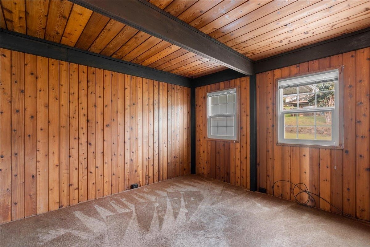 24 Kahoea Pl