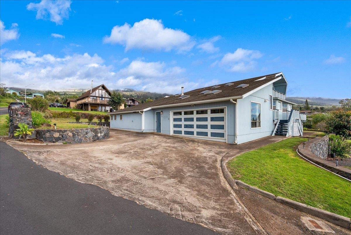 24 Kahoea Pl
