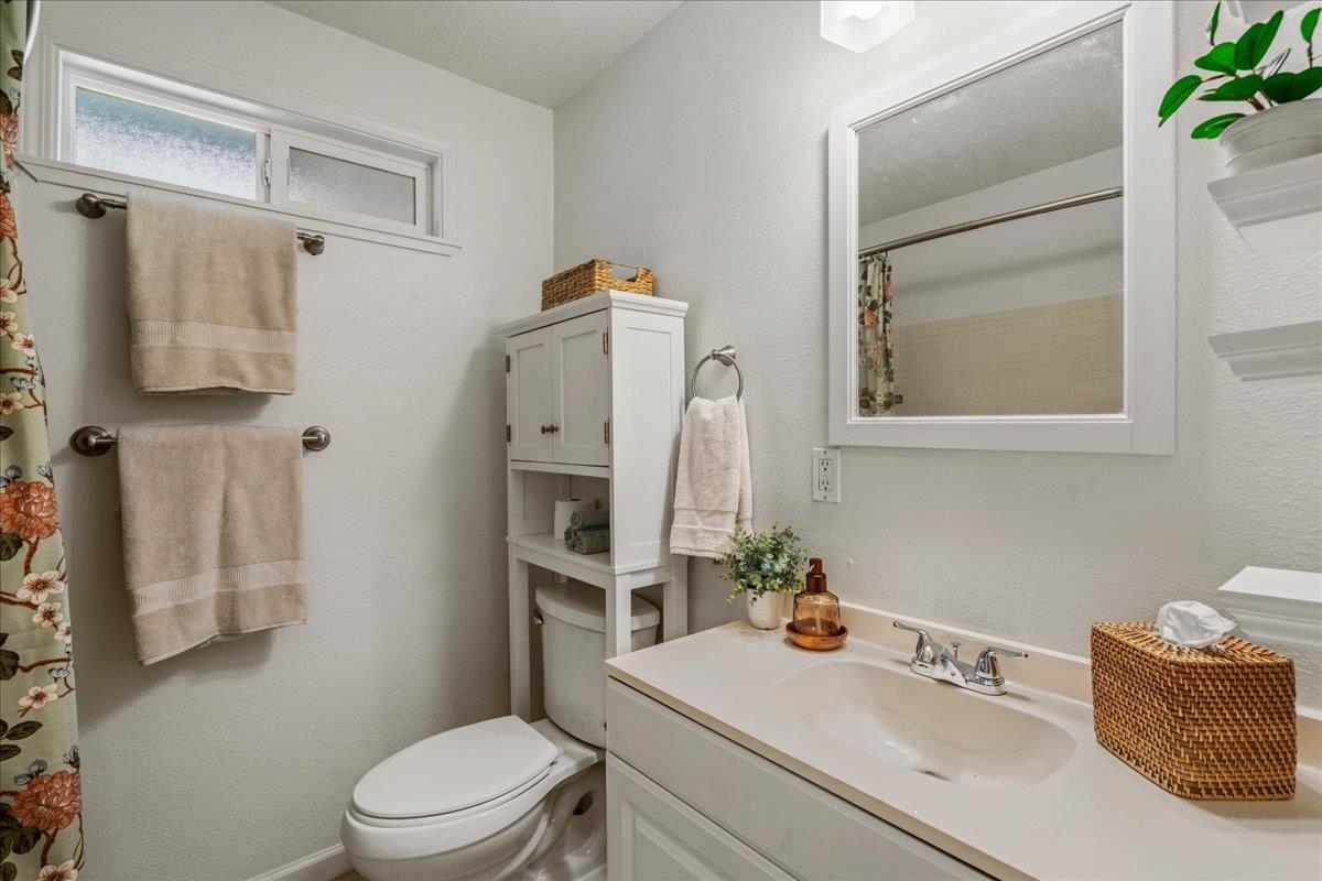 374 Kalua Rd Unit: A