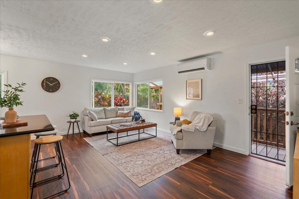 374 Kalua Rd Unit: A