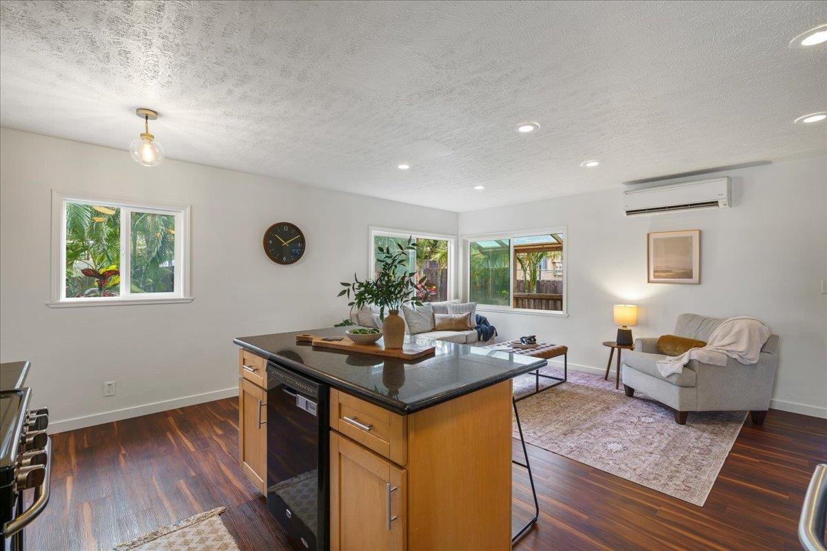 374 Kalua Rd Unit: A