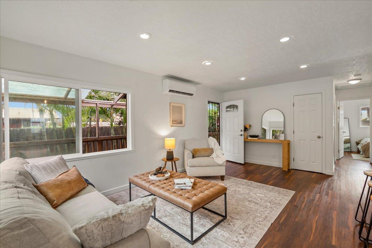 374 Kalua Rd Unit: A