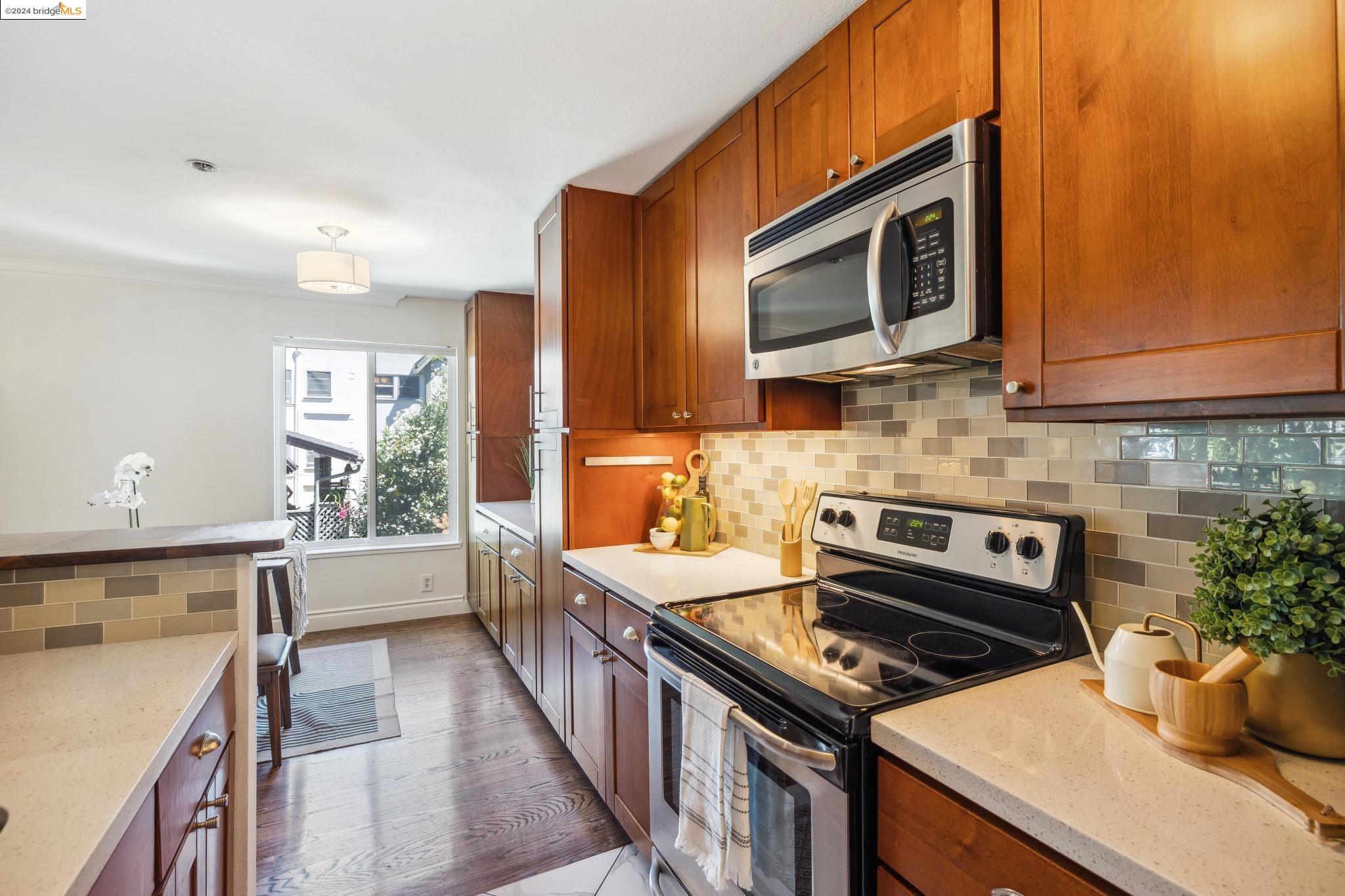 389 Belmont Street # 210