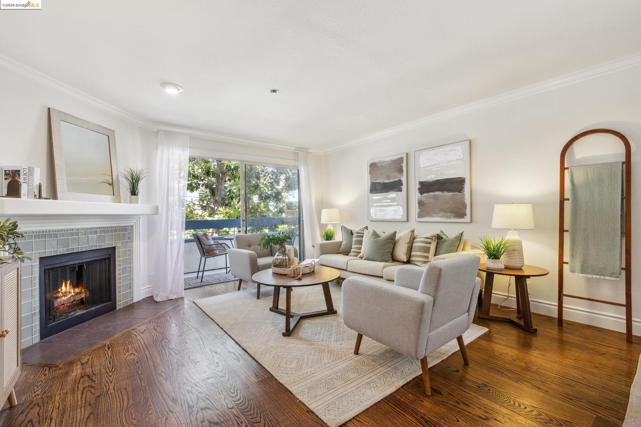 389 Belmont Street # 210