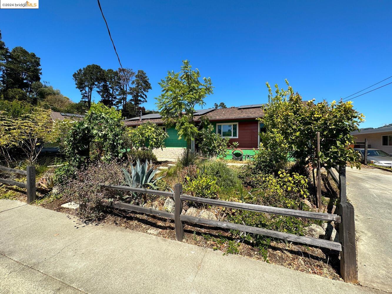 4611 Winsor Way