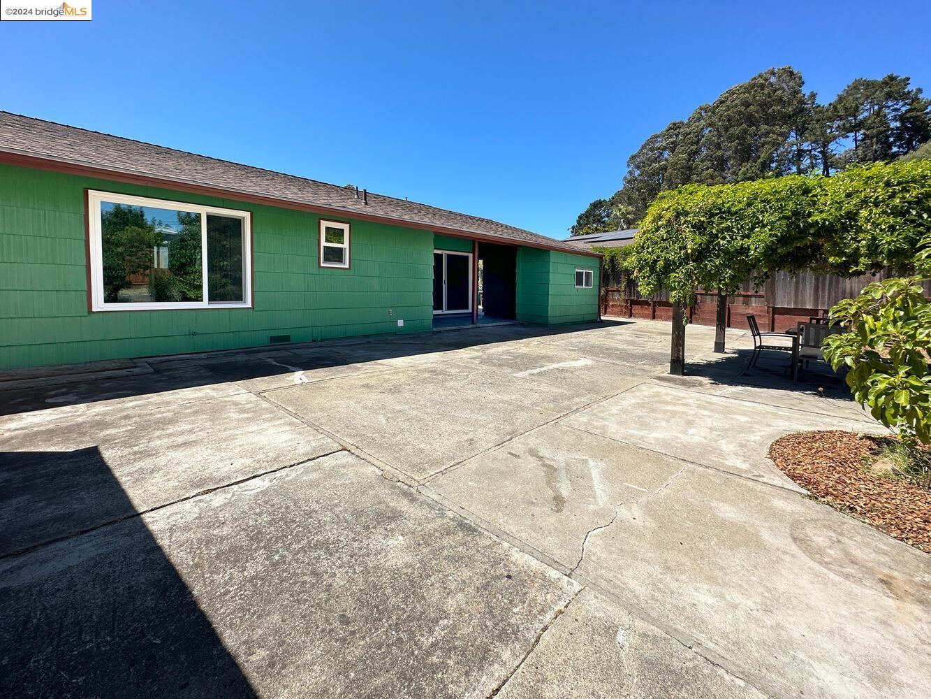 4611 Winsor Way