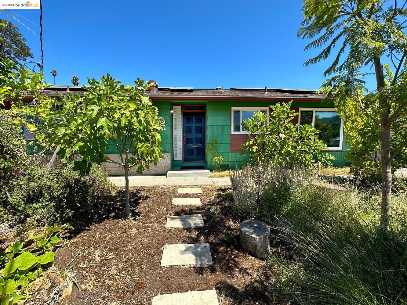 4611 Winsor Way