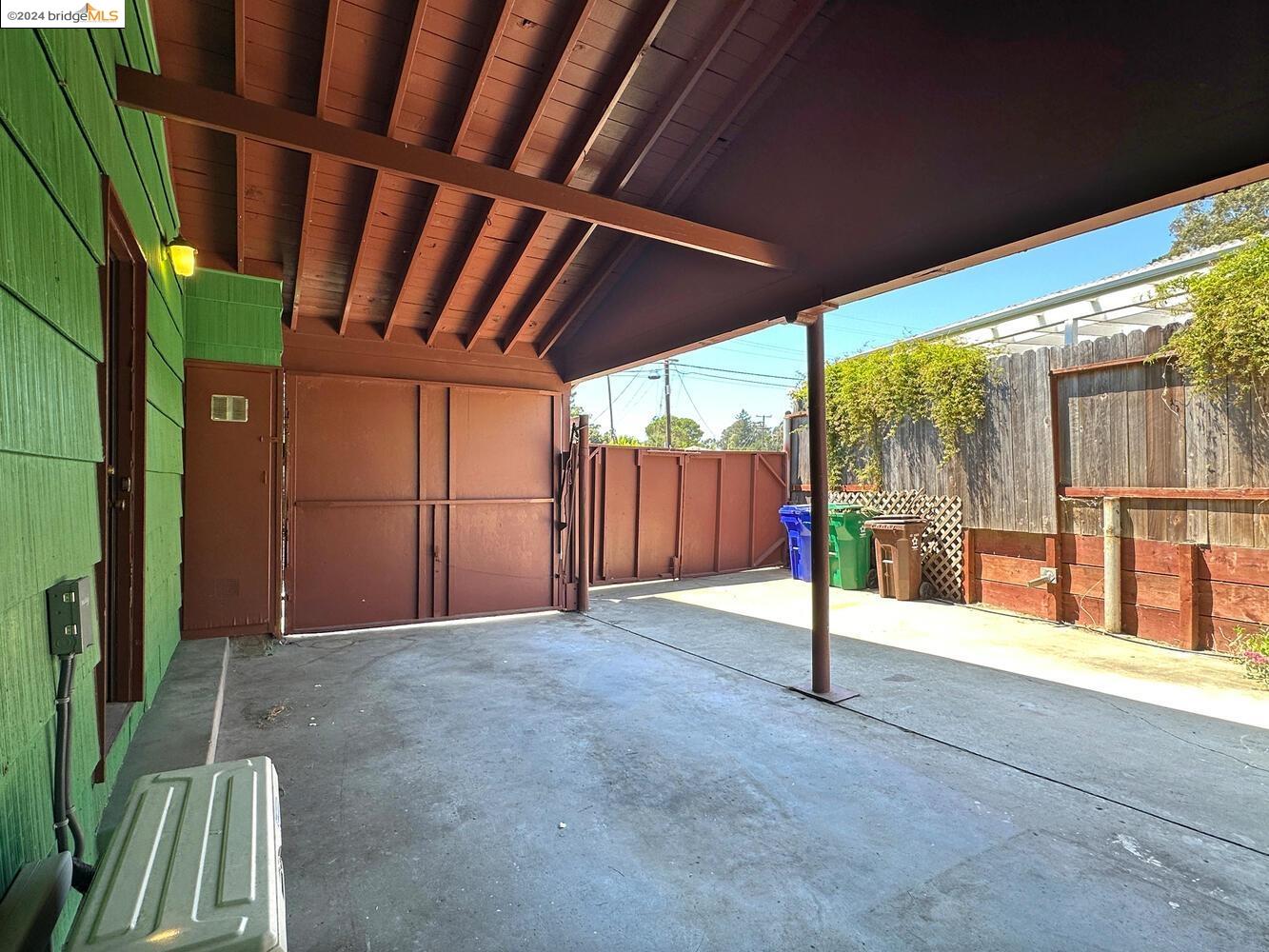 4611 Winsor Way
