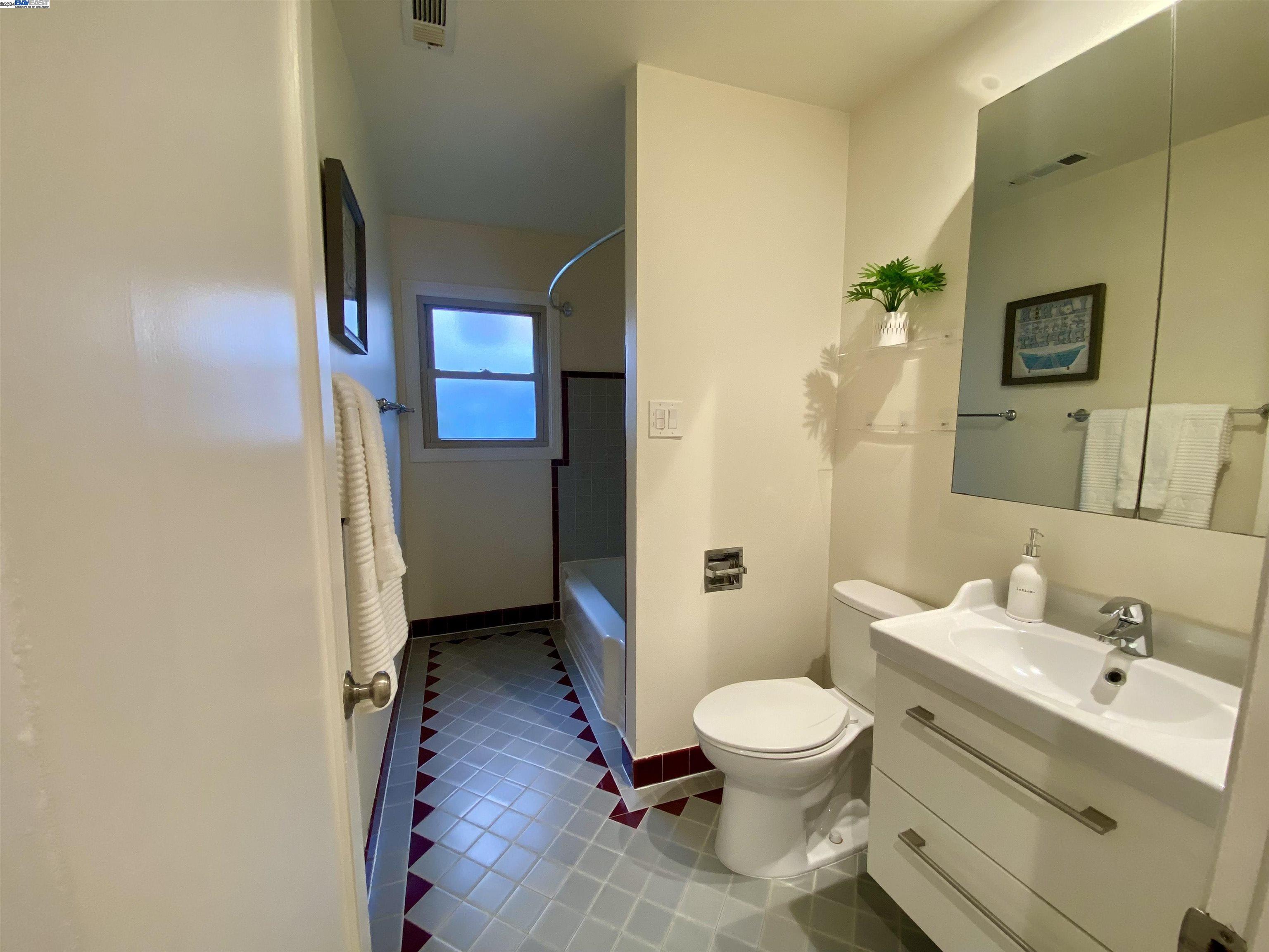 1320 S 57Th St