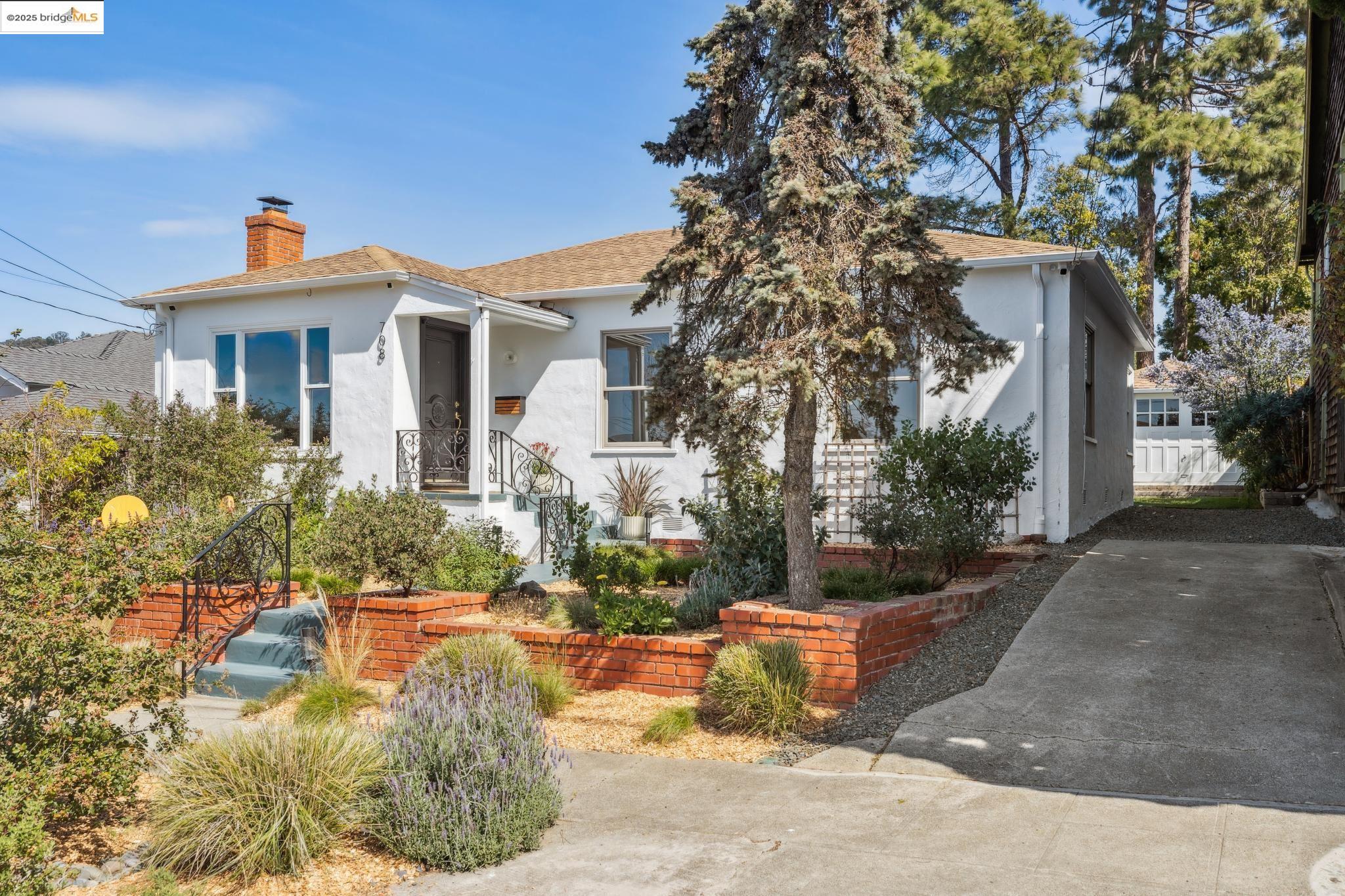 708 Lexington Avenue