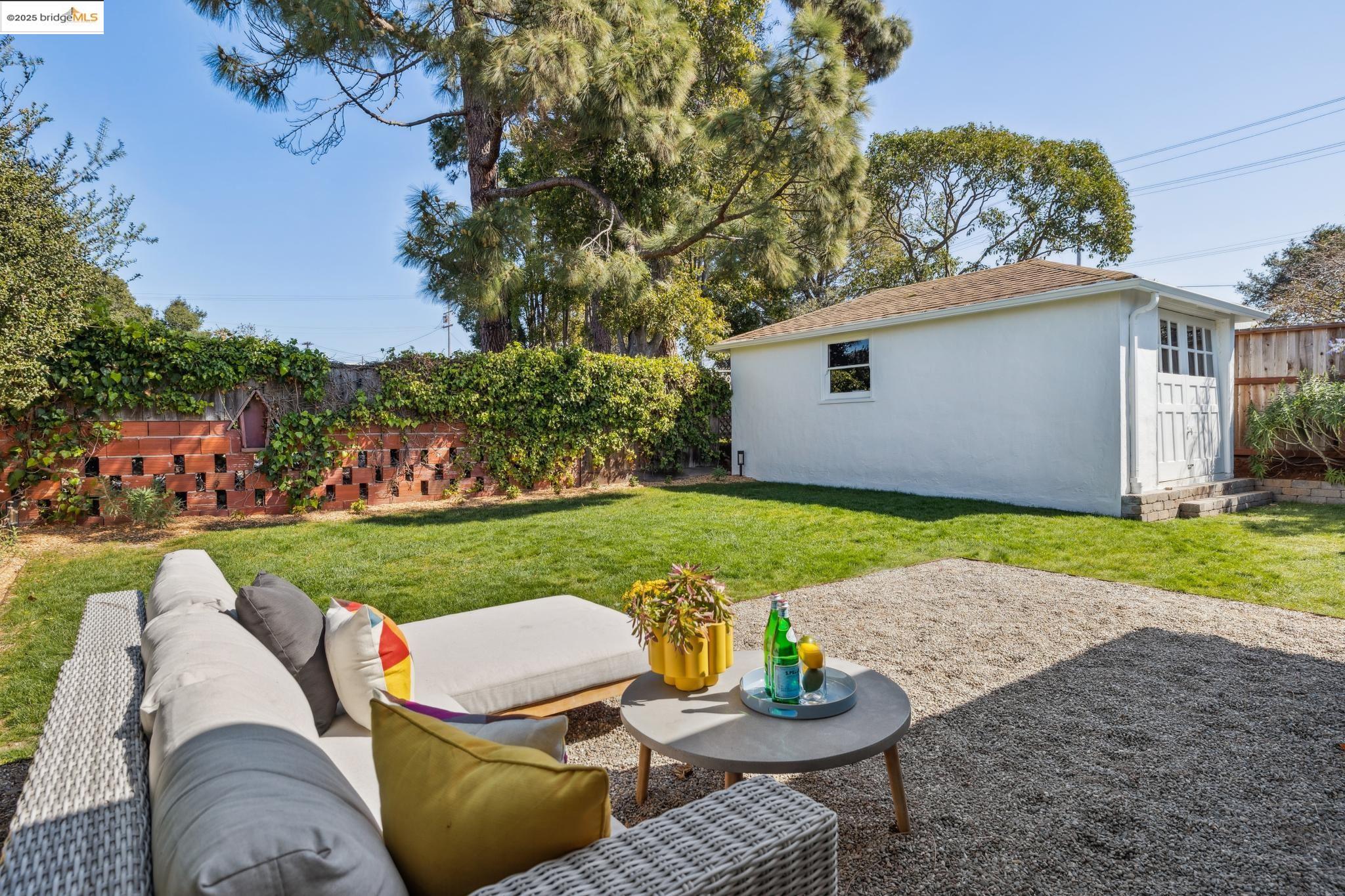 708 Lexington Avenue