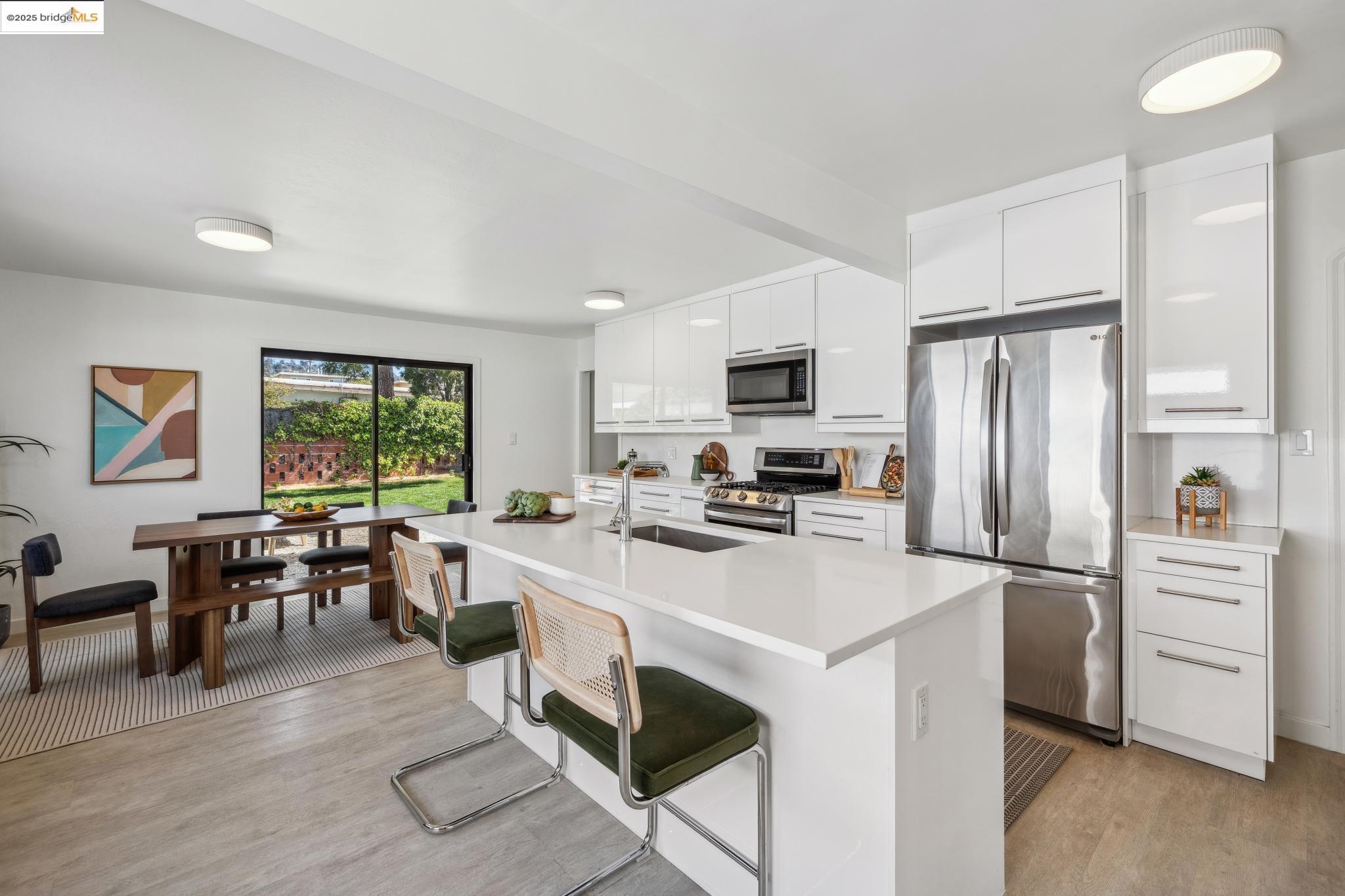 708 Lexington Avenue