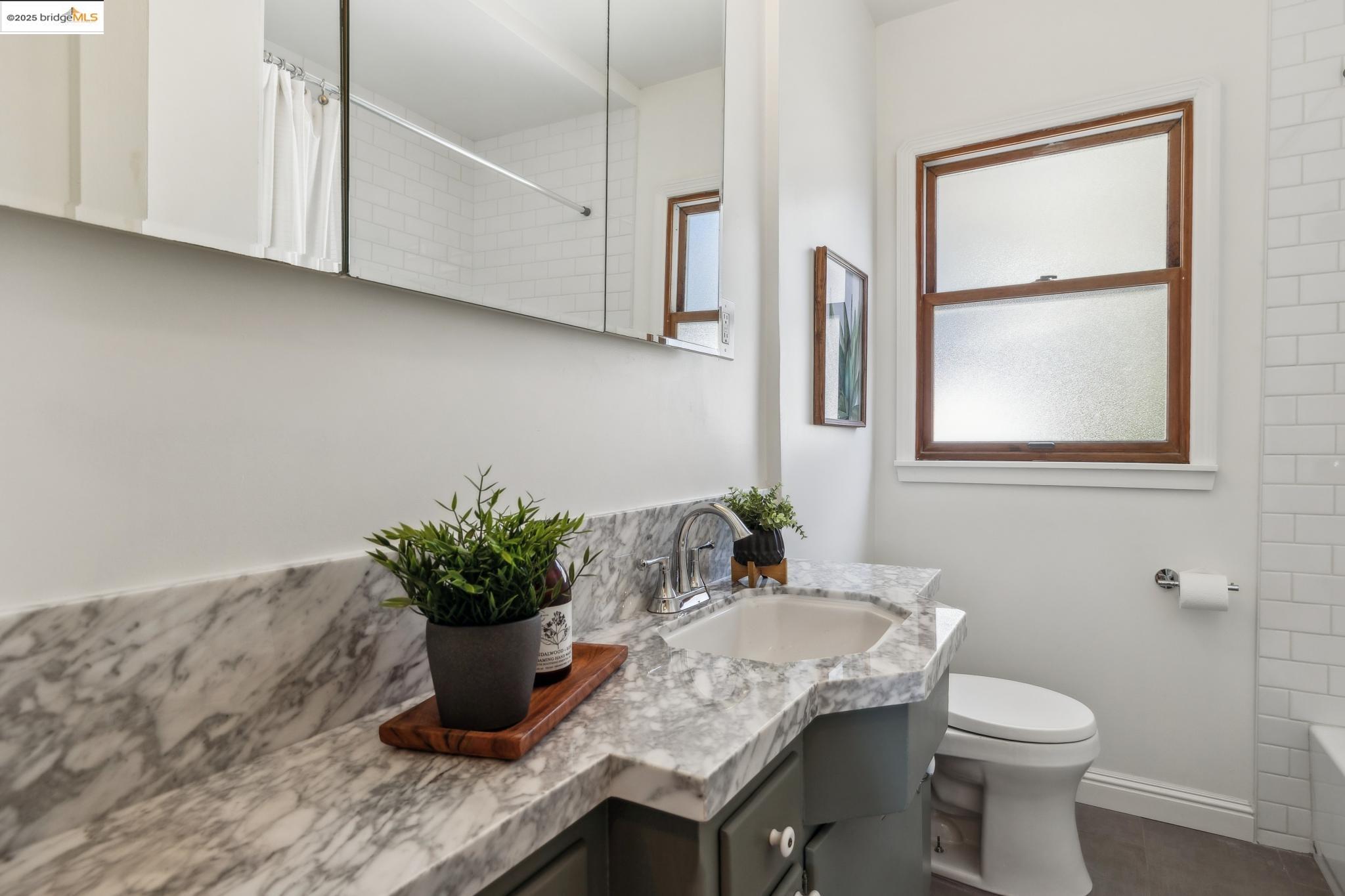 708 Lexington Avenue