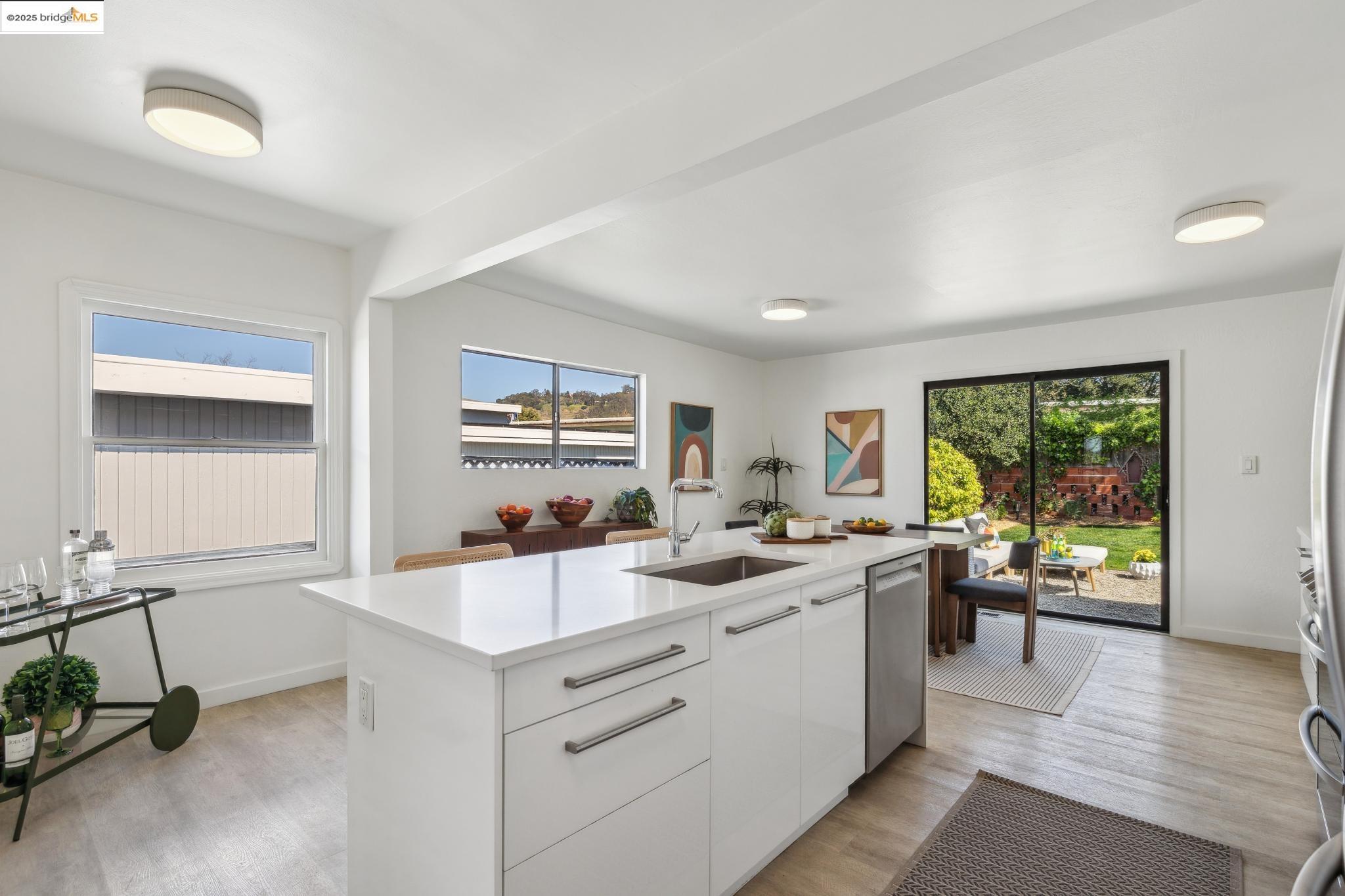 708 Lexington Avenue