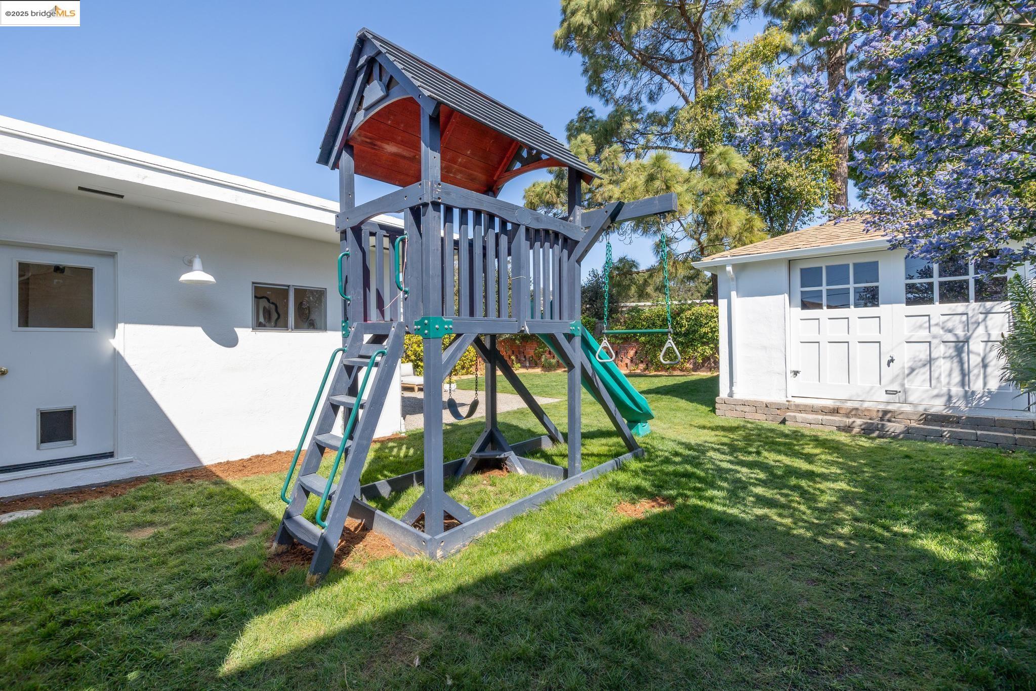 708 Lexington Avenue