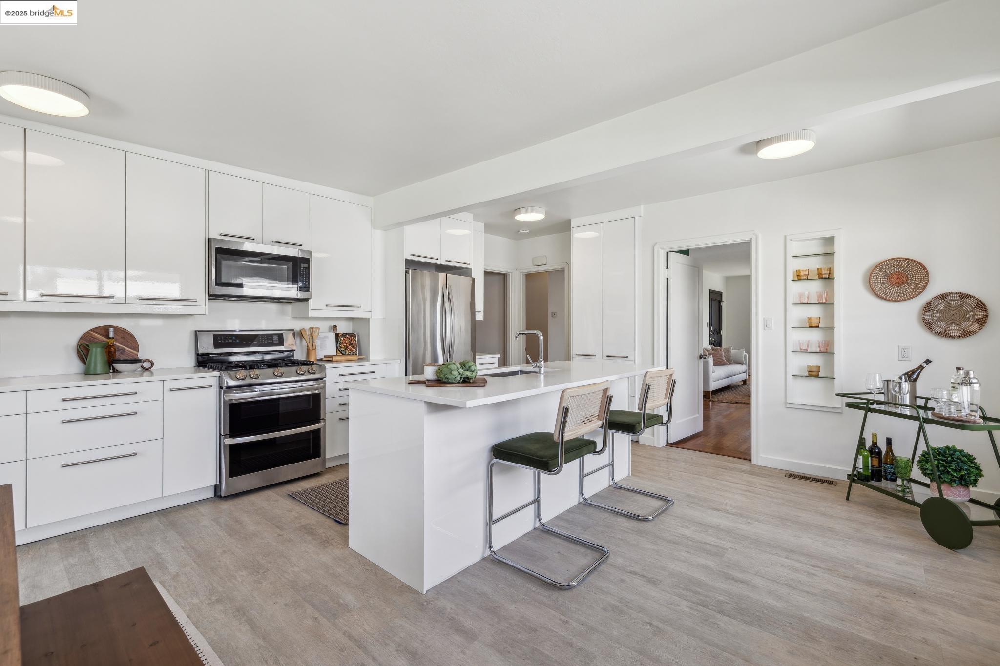 708 Lexington Avenue