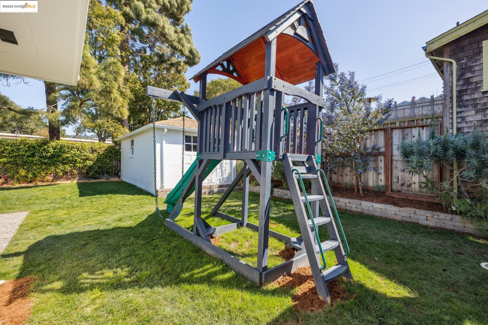 708 Lexington Avenue