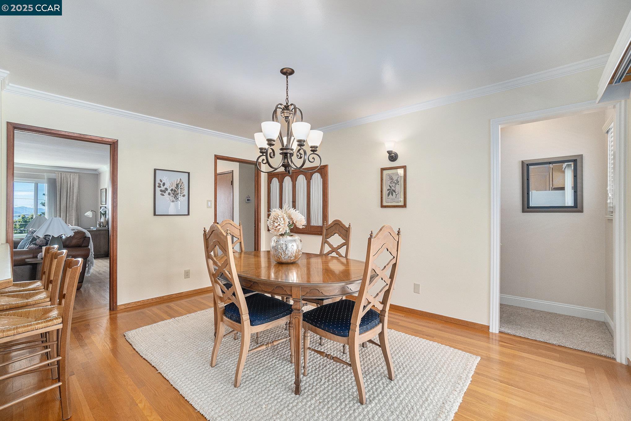 876 Balra Dr