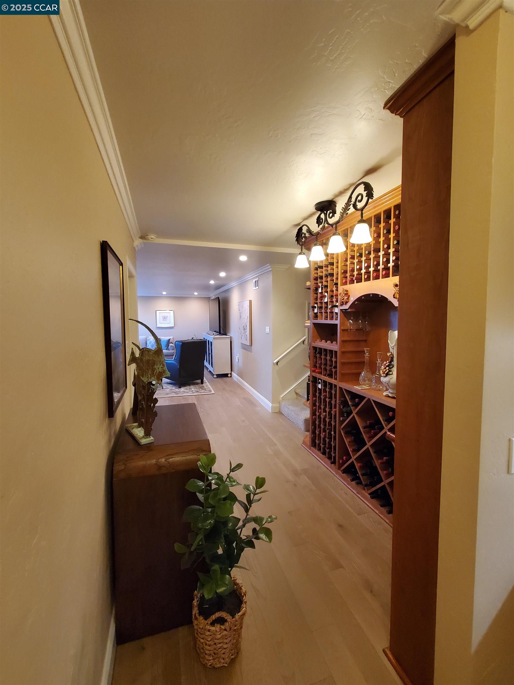 876 Balra Dr