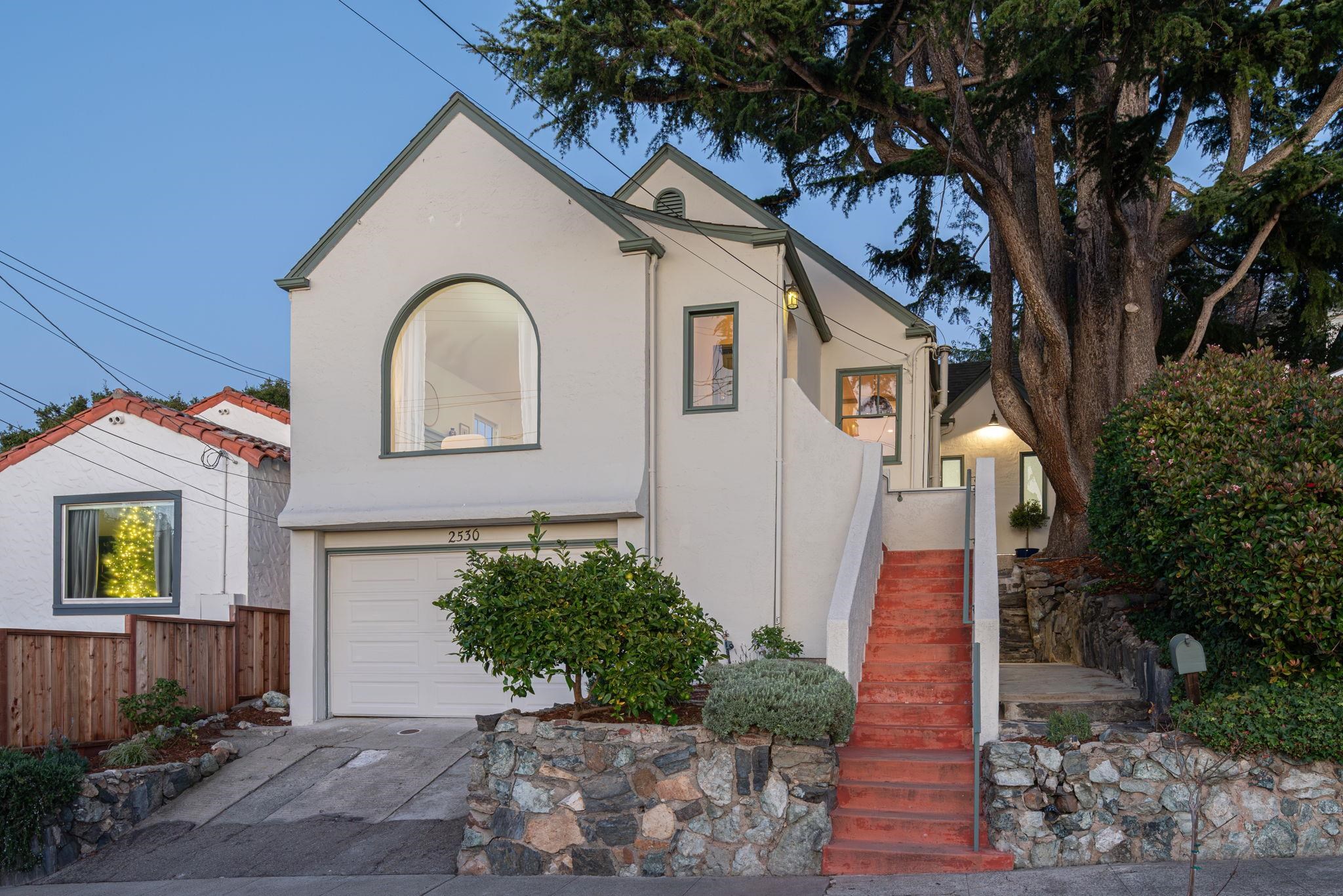 2530 Edwards Ave