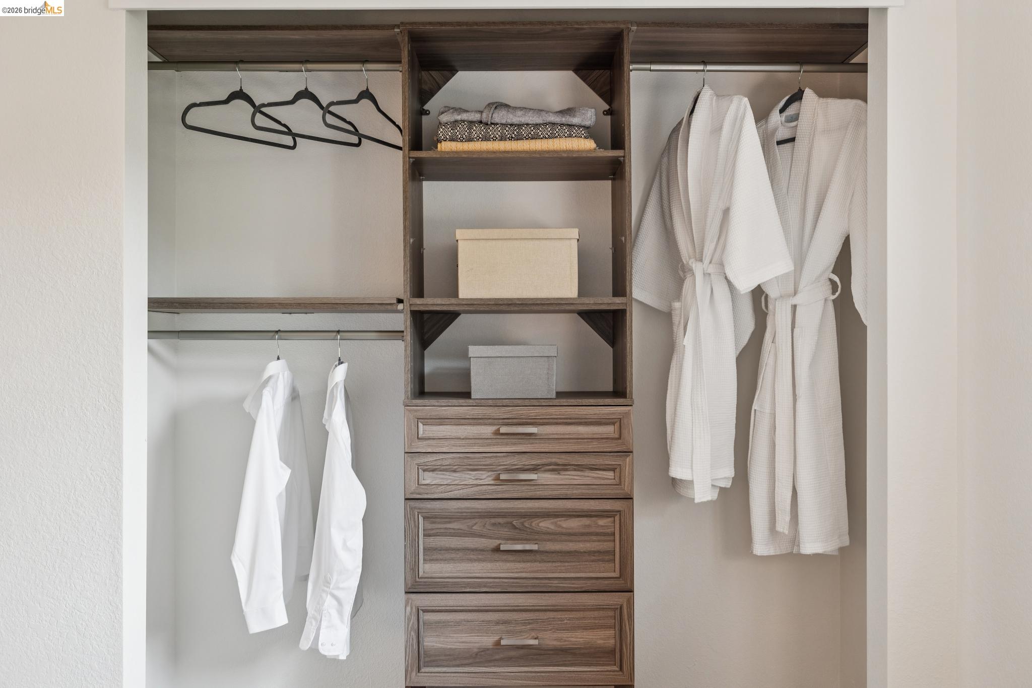 1708 Lexington Ave # 5