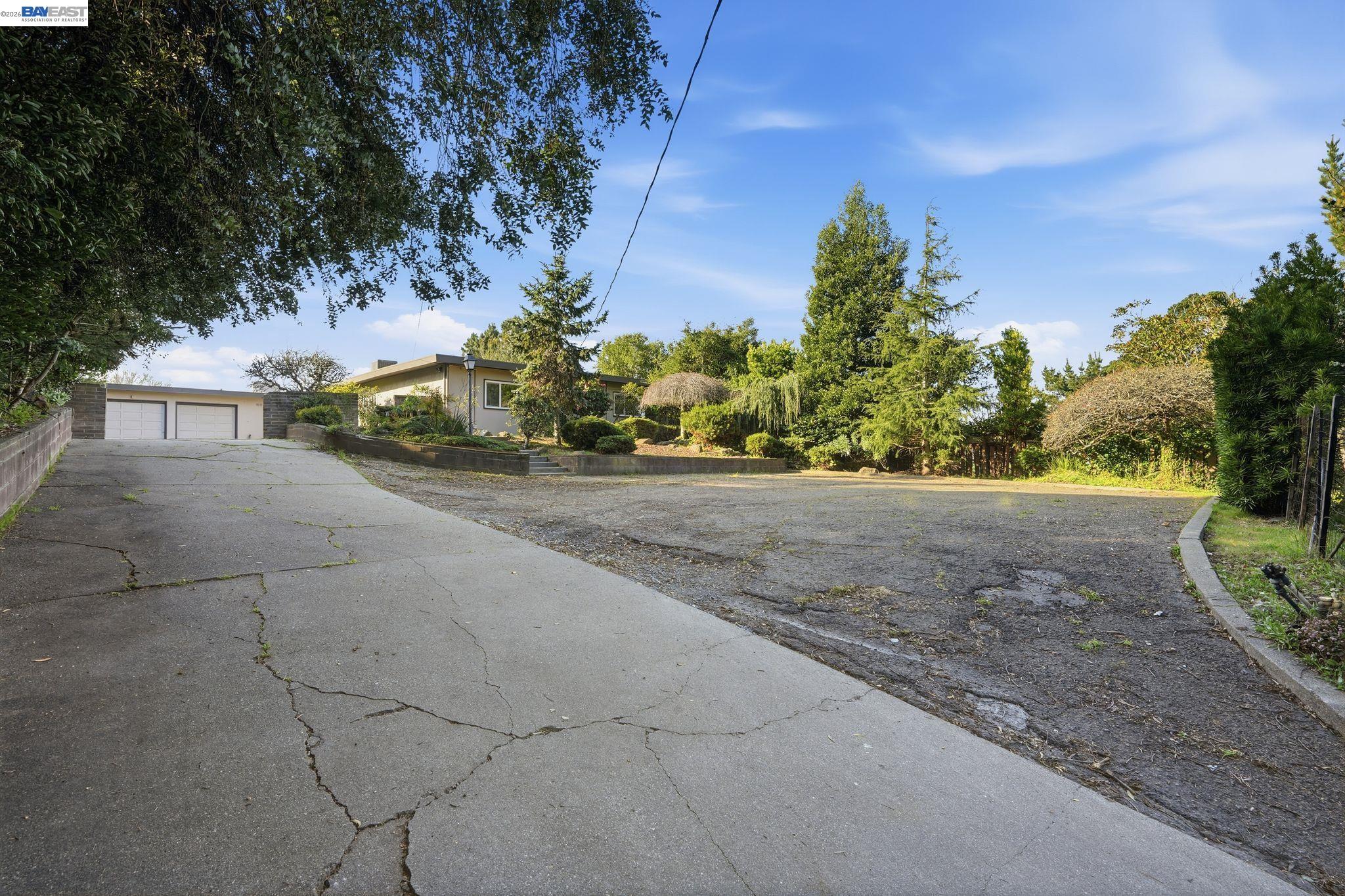 1631 Arlington Blvd