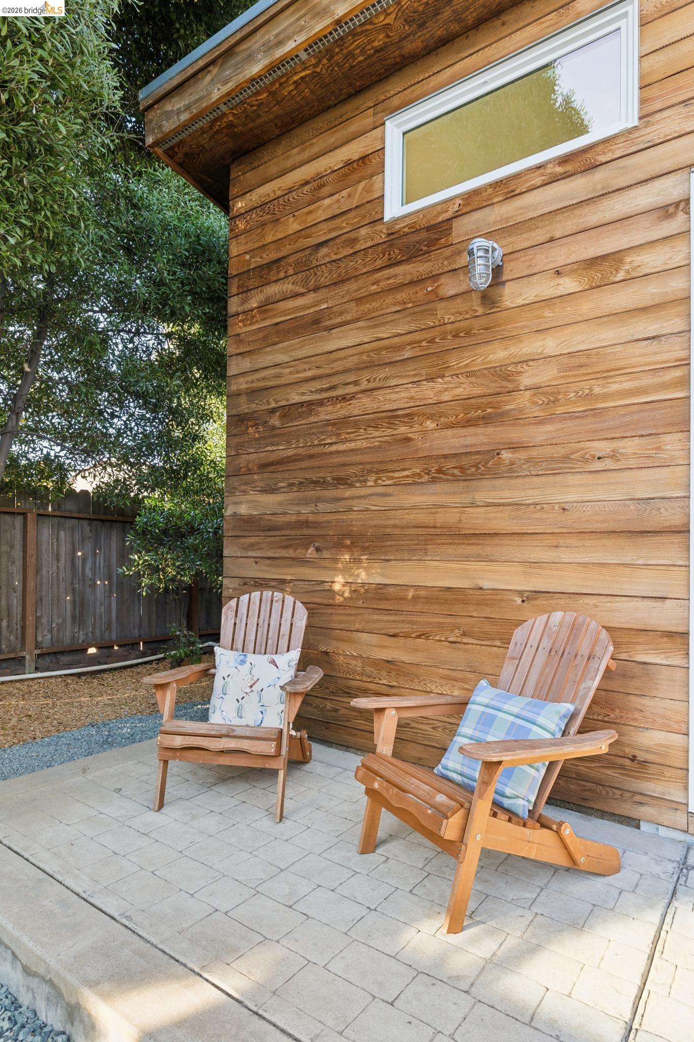 738 Ventura St