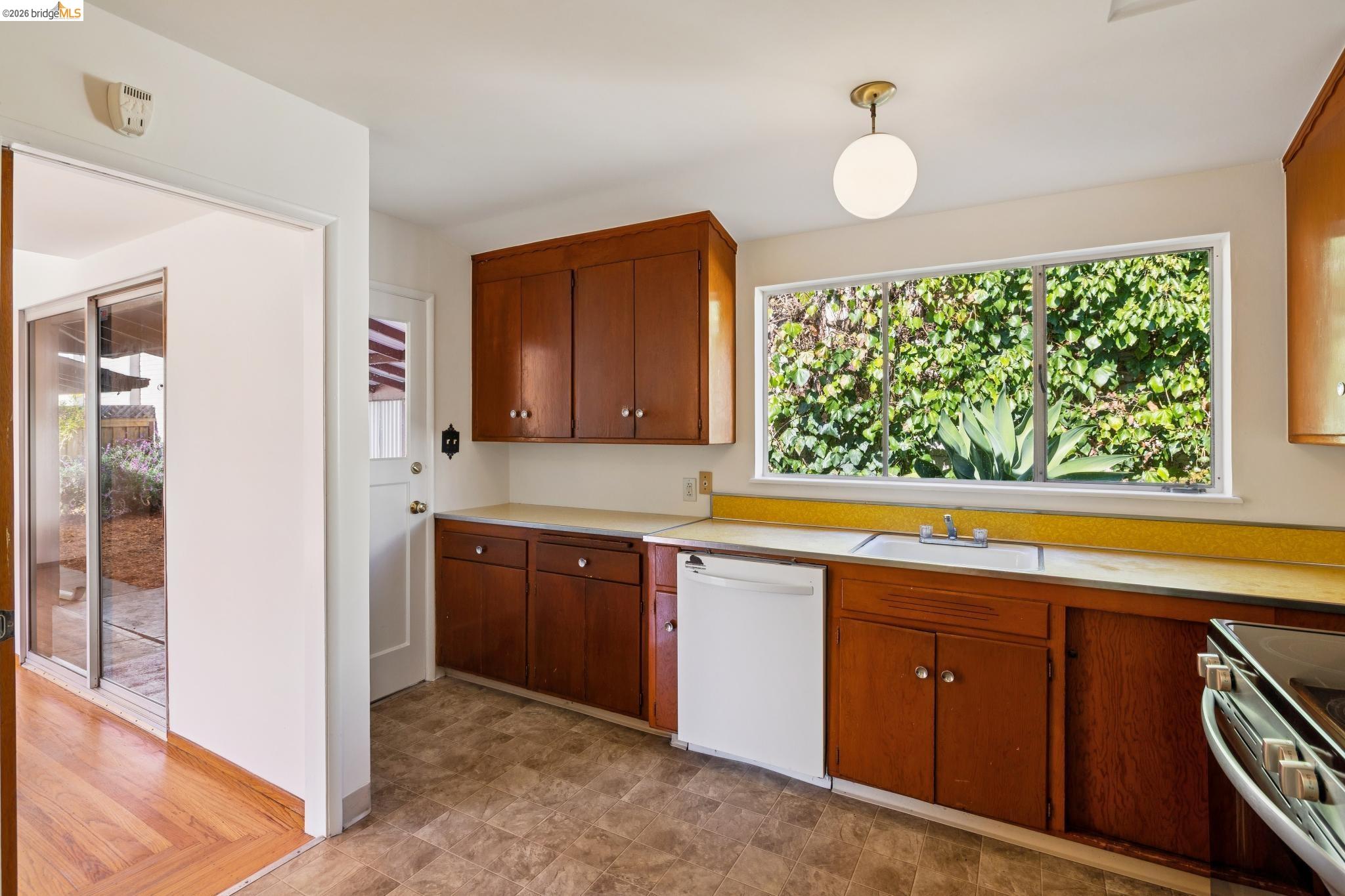 1122 Norvell Ct