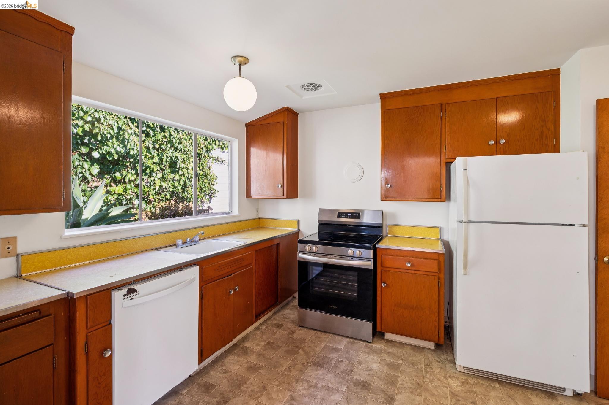1122 Norvell Ct