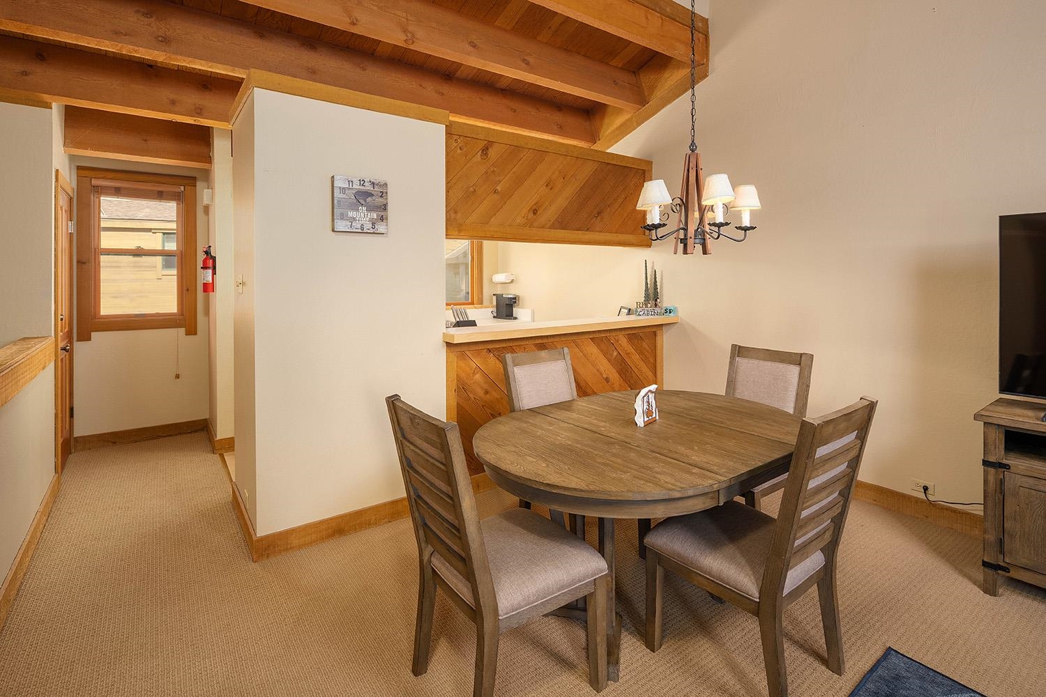 5108 Gold Bend Unit: 5108