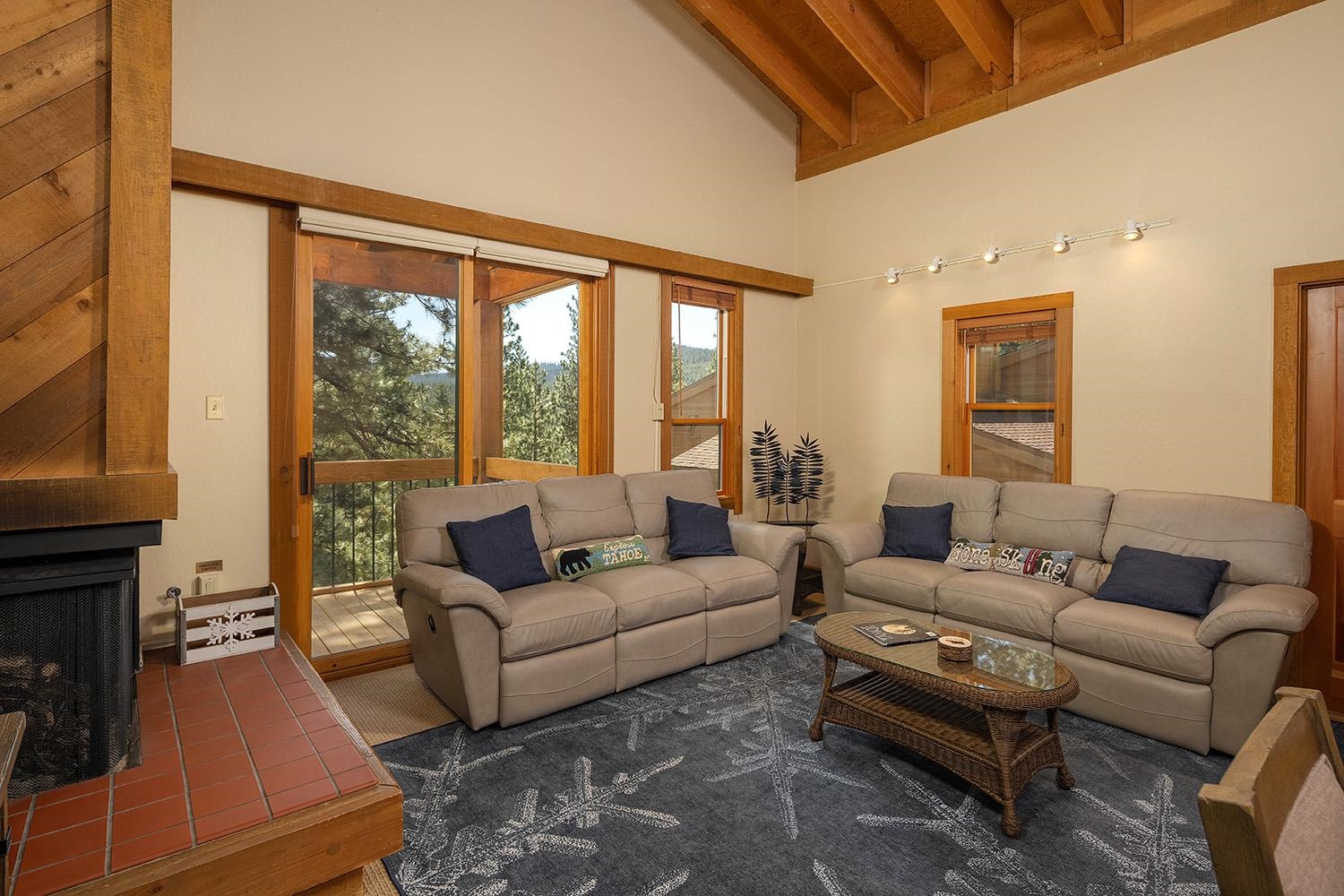 5108 Gold Bend Unit: 5108