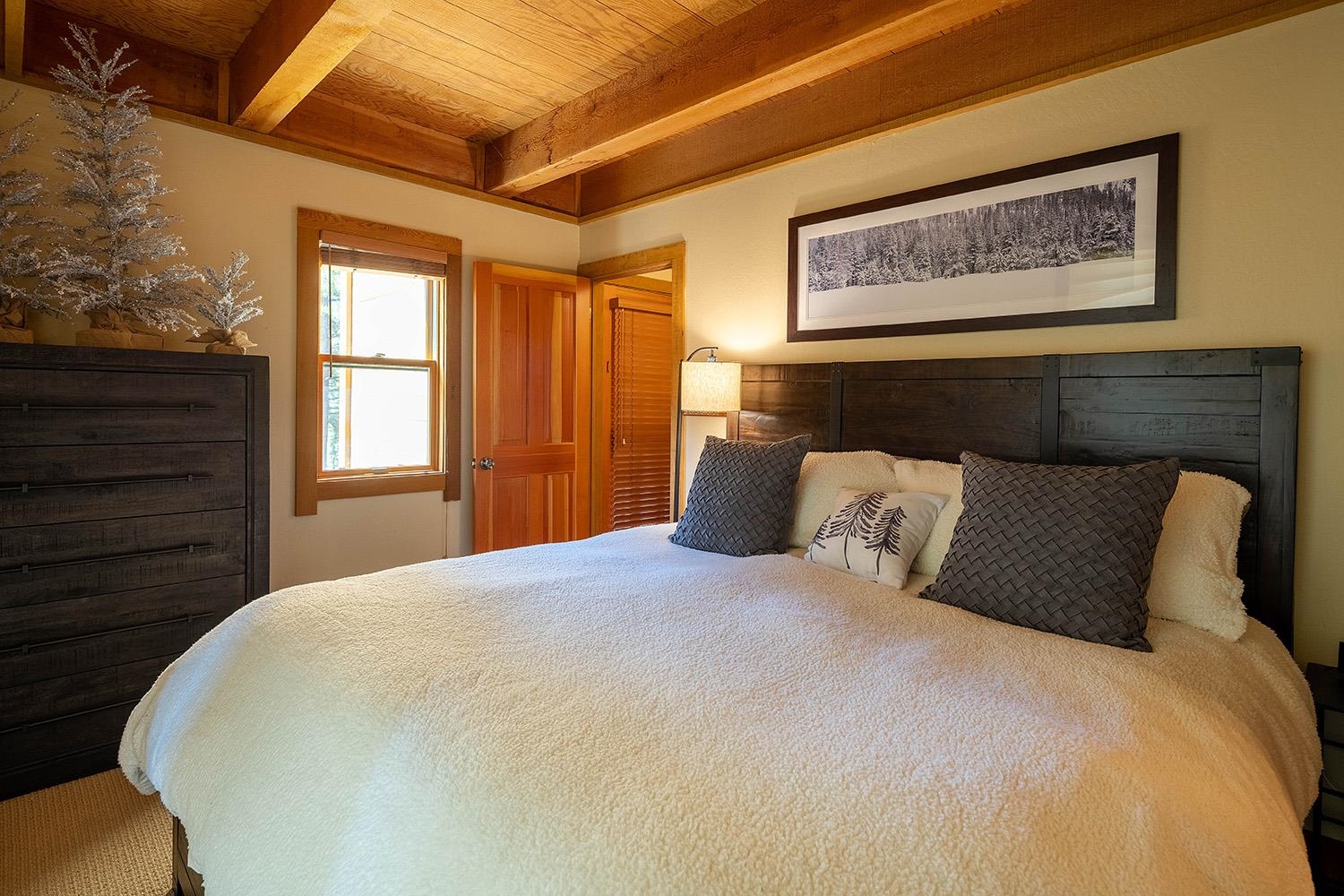 5108 Gold Bend Unit: 5108