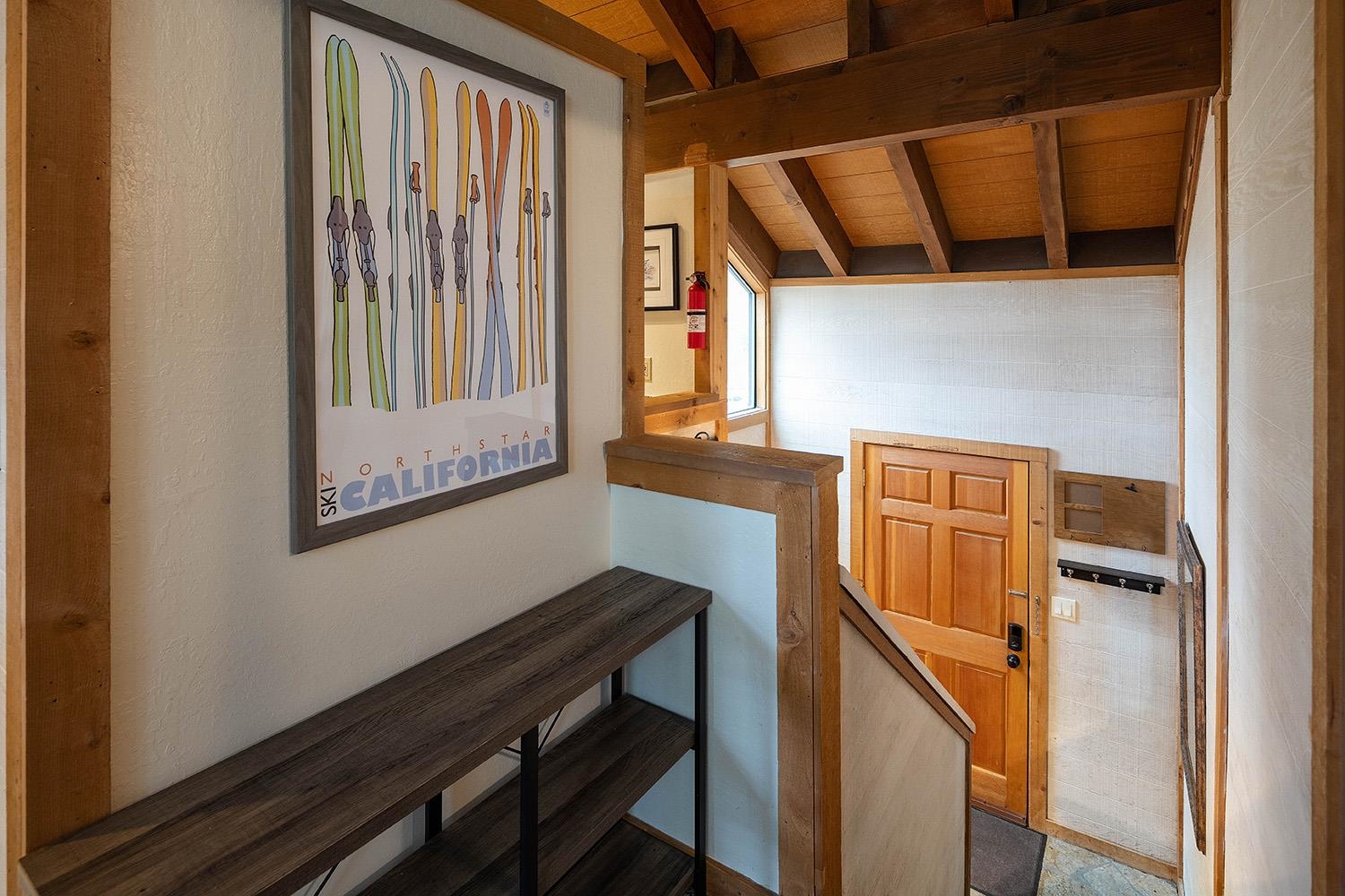 6133 Feather Ridge