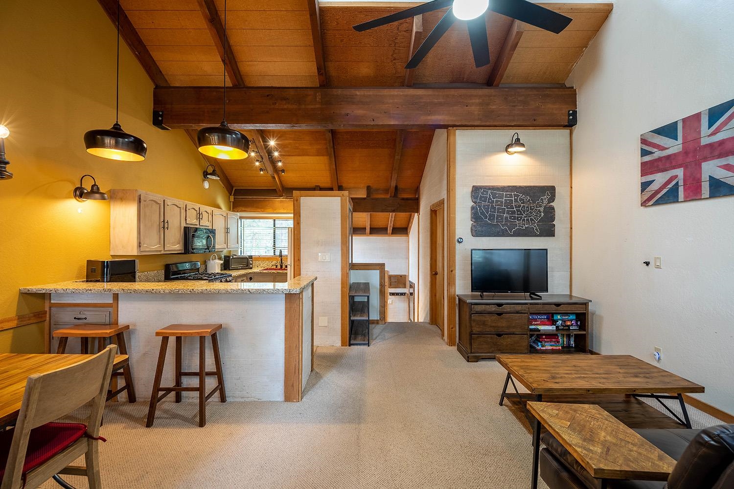 6133 Feather Ridge