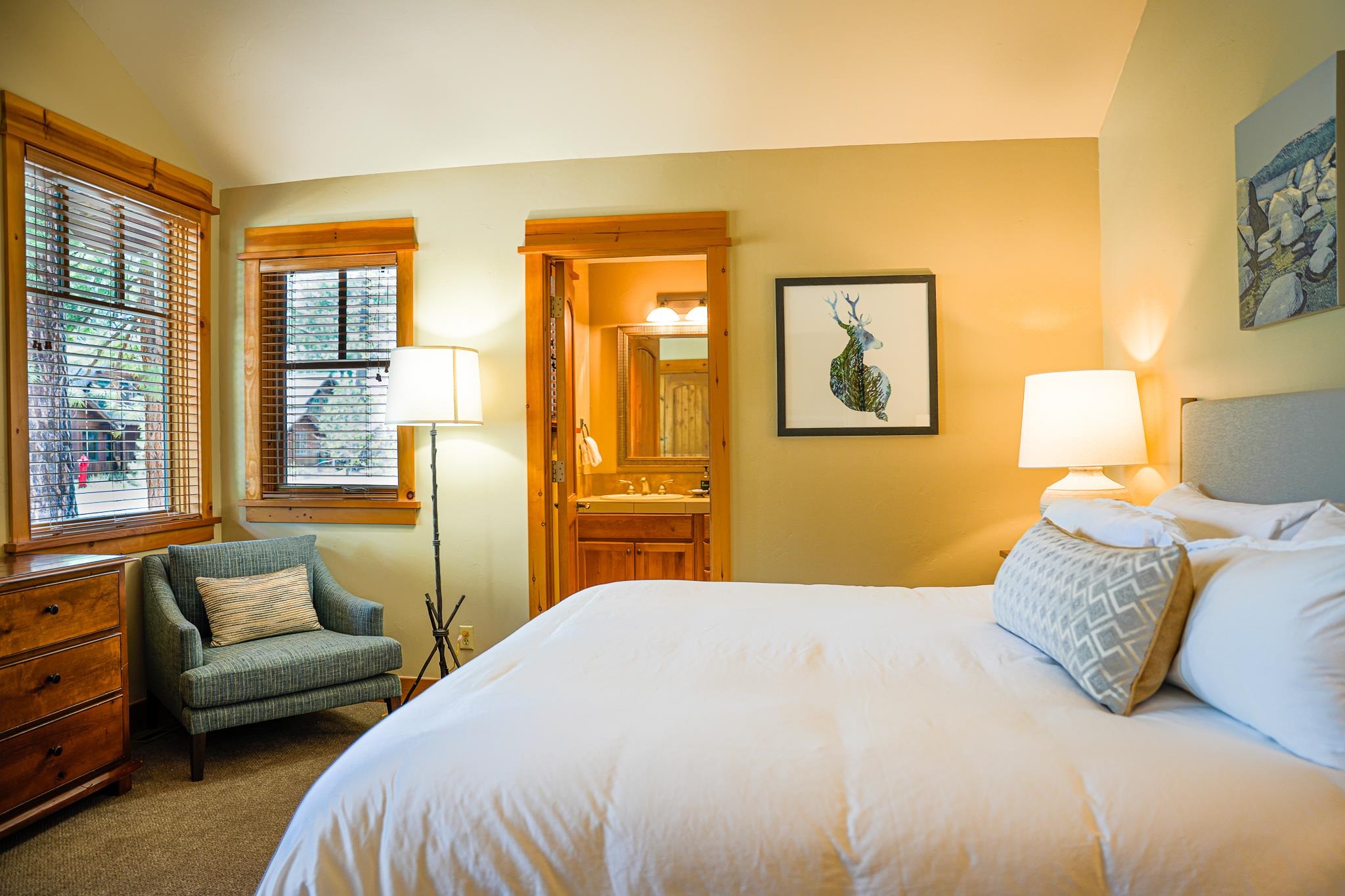 12359 Lookout Loop Unit: F12-22