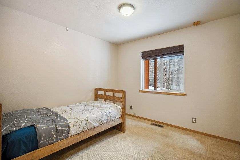 10694 Laurelwood Drive