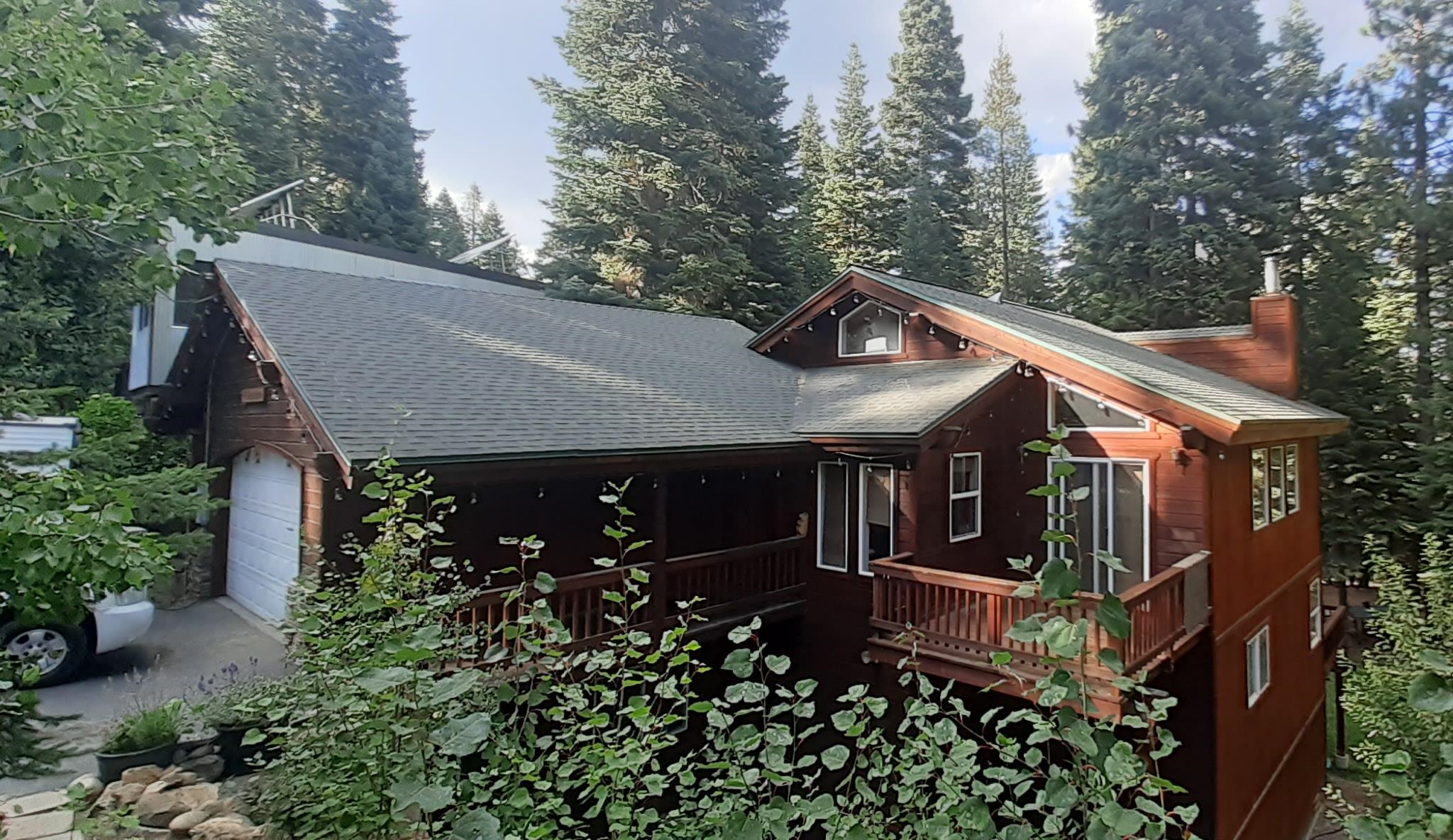 10694 Laurelwood Drive