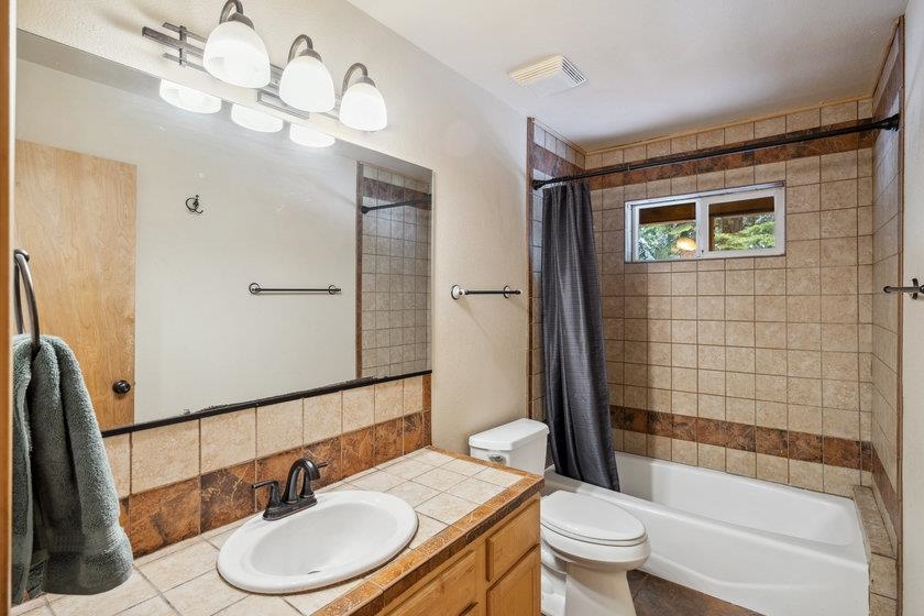 10694 Laurelwood Drive