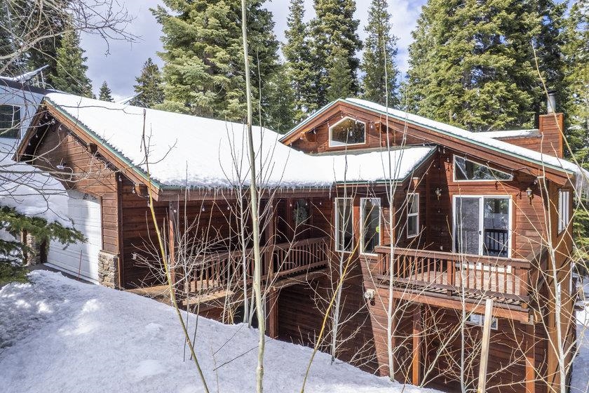 10694 Laurelwood Drive