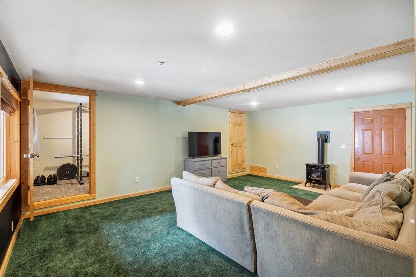 10694 Laurelwood Drive