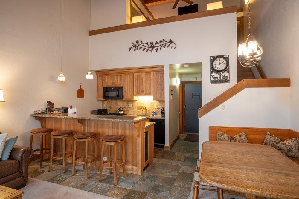 2000 North Village Drive Unit: 316