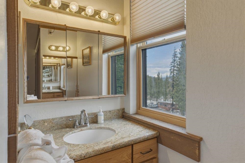 2000 North Village Drive Unit: 316